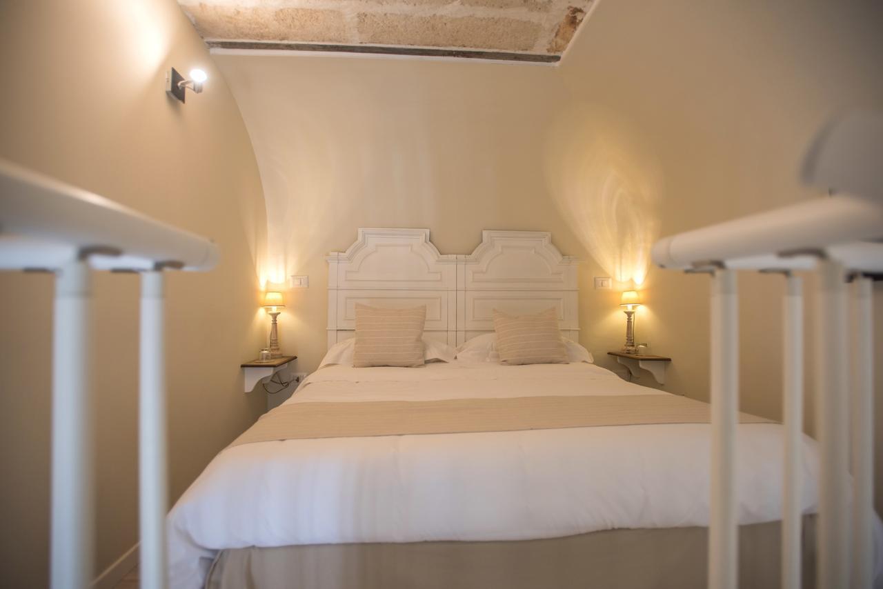 Palazzo Belsanti Bed & Breakfast เลชเช ภายนอก รูปภาพ