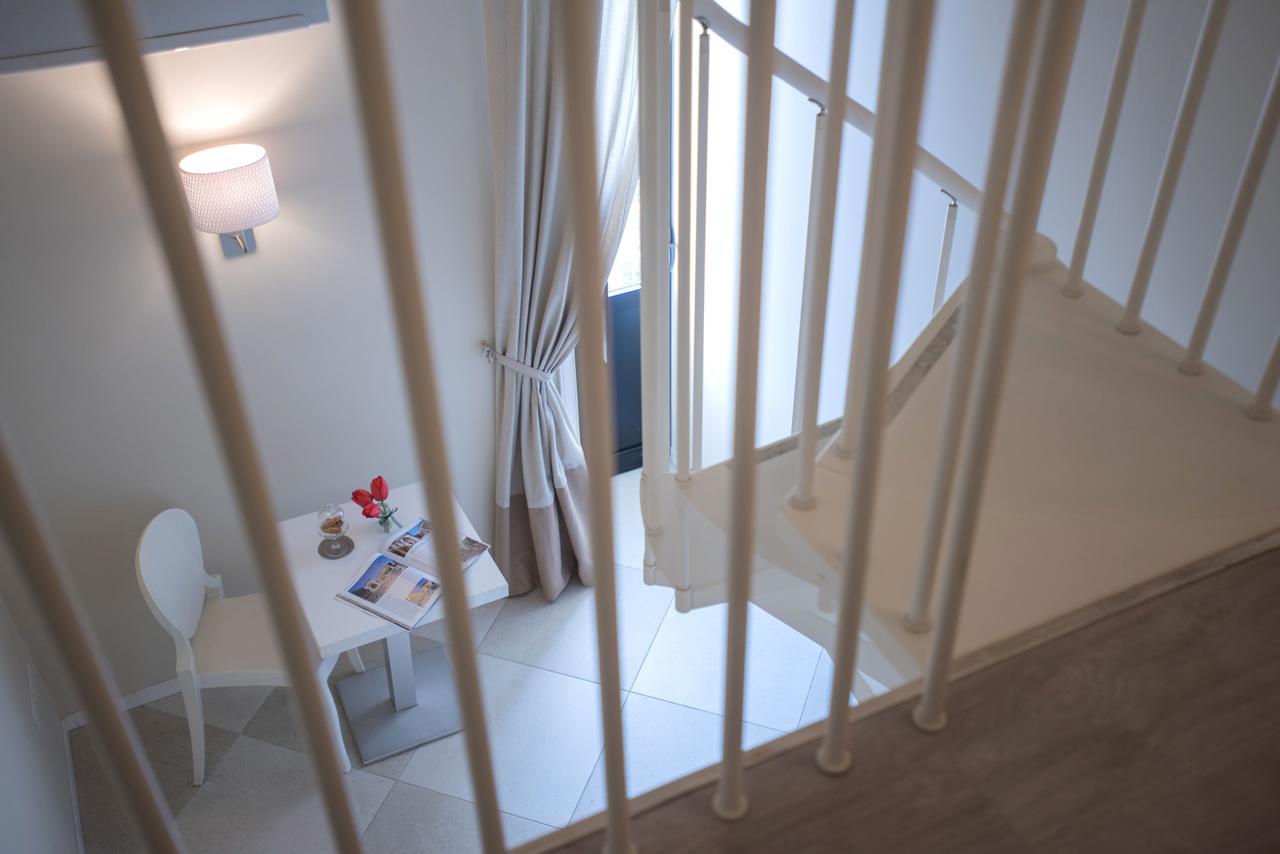 Palazzo Belsanti Bed & Breakfast เลชเช ภายนอก รูปภาพ