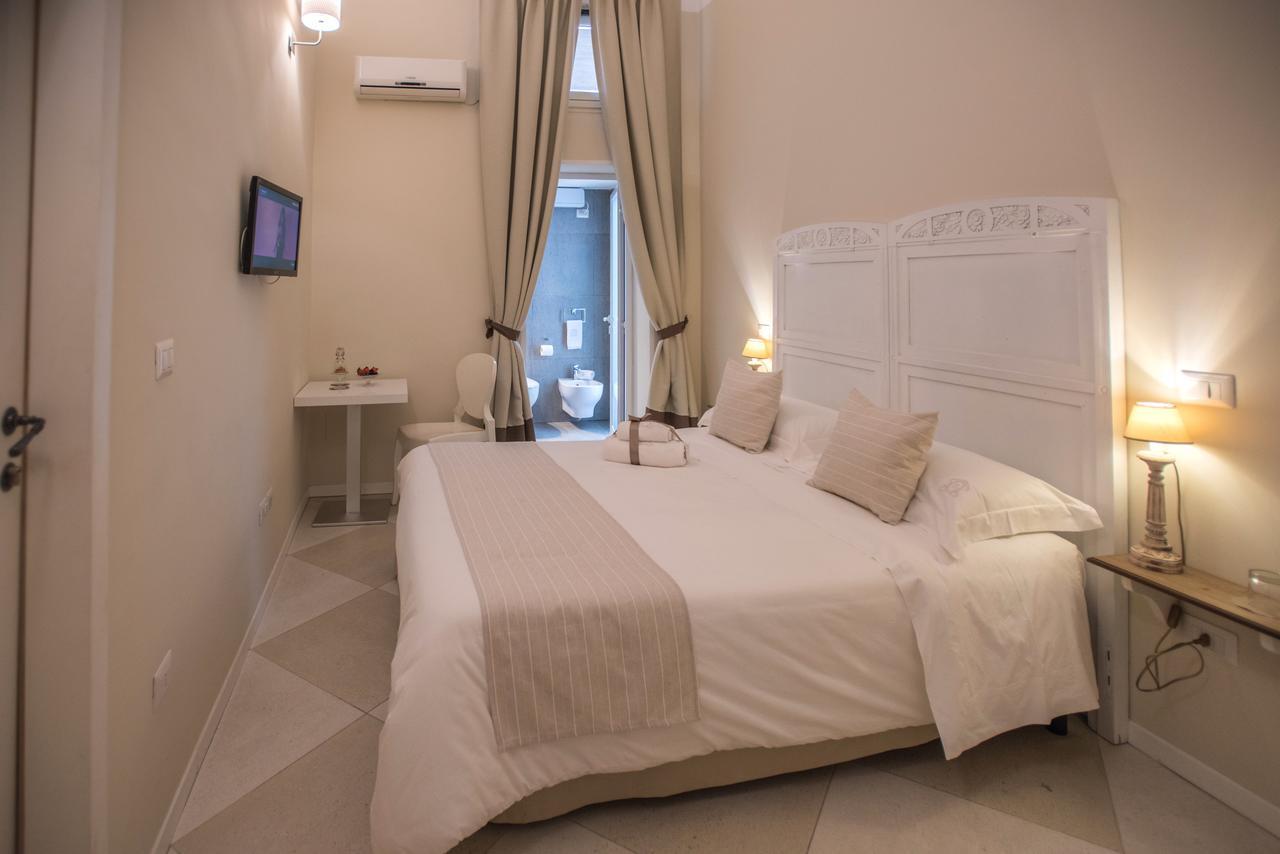 Palazzo Belsanti Bed & Breakfast เลชเช ภายนอก รูปภาพ