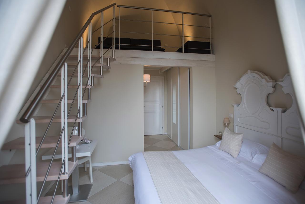 Palazzo Belsanti Bed & Breakfast เลชเช ภายนอก รูปภาพ