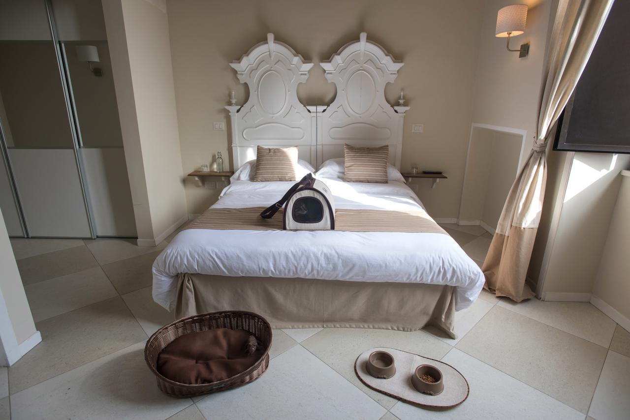 Palazzo Belsanti Bed & Breakfast เลชเช ภายนอก รูปภาพ